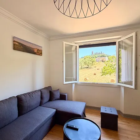 La Maison Des Tours Avec Vue Exceptionnelle بيت للعطل Saint-Laurent-les-Tours