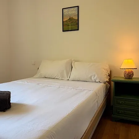 بيت للعطل La Maison Des Tours Avec Vue Exceptionnelle Saint-Laurent-les-Tours