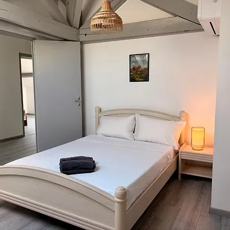 La Maison Des Tours Avec Vue Exceptionnelle بيت للعطل Saint-Laurent-les-Tours
